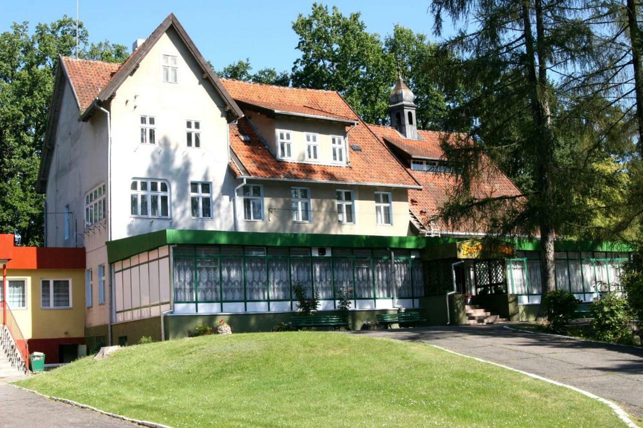 Auberge de jeunesse Zacisze Lesne à Lidzbark Warmiński Extérieur photo